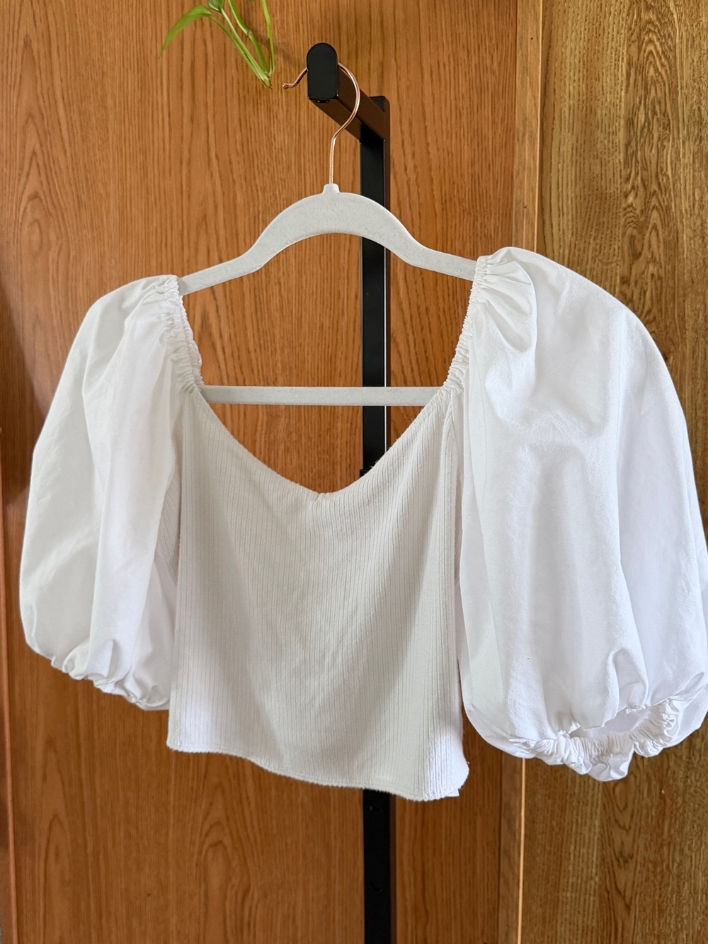 Abercrombie & Fitch White Puff Sleeve Ribbed Crop Top